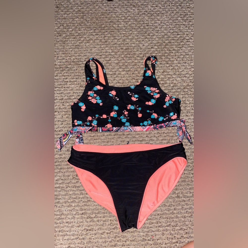 Girls bathing suit